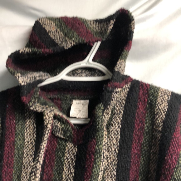 Boys, Mexican pull over stripes with pocket warm hoodie, size 10 runs small - Picture 7 of 8